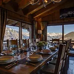 Le Grand Ours La Tzoumaz